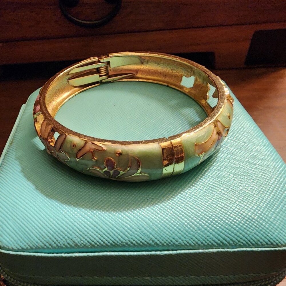 Goldtone turquoise Enamel FLOWERS Bracelet - Picture 3 of 5